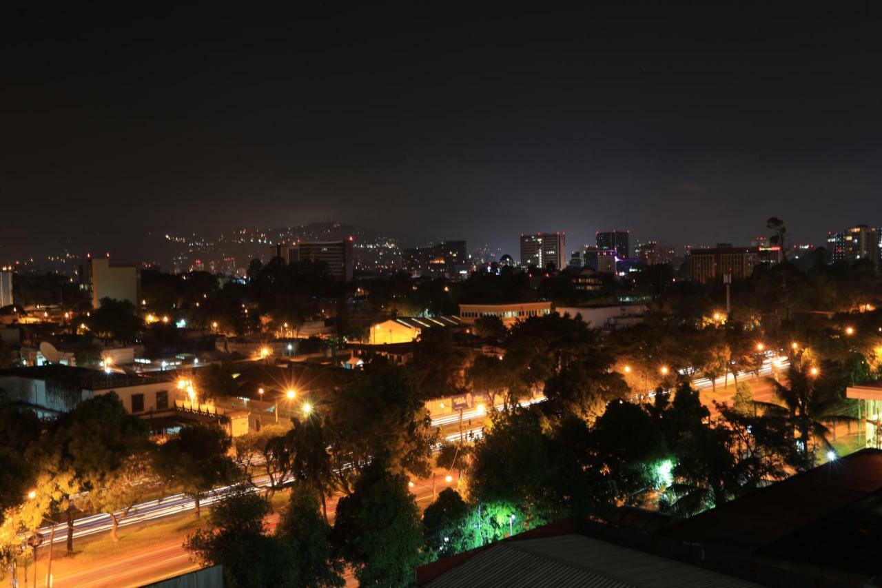 Apartamento Avenida Reforma Ciudad De Guatemala Appartement Buitenkant foto
